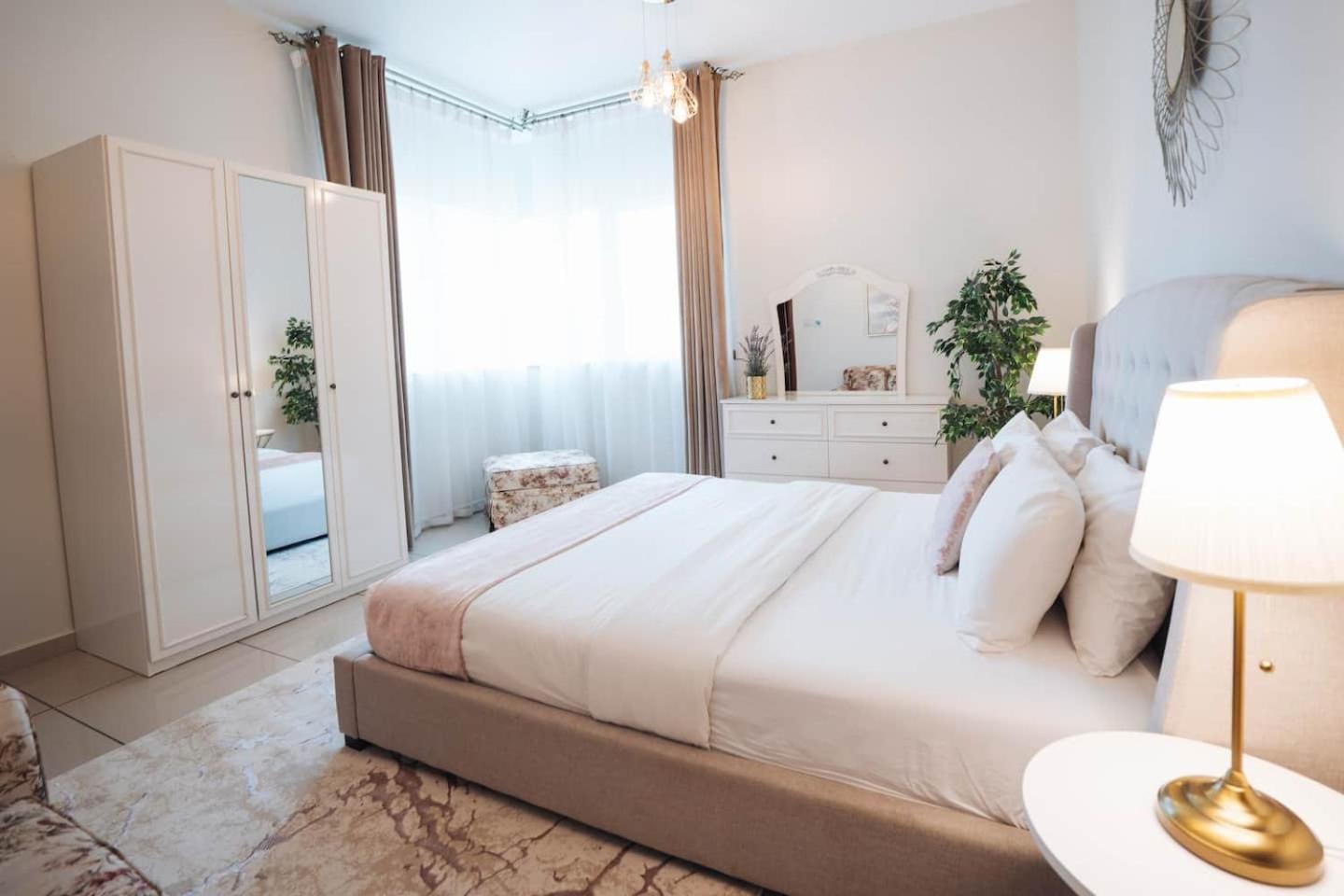 Charming Warm Suite With Amazing Views Of The City Dubai Dış mekan fotoğraf