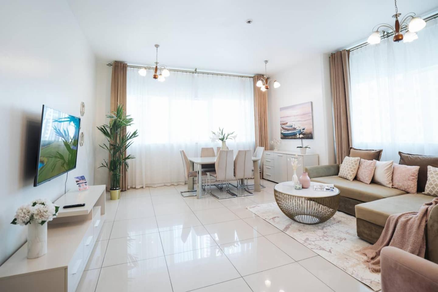 Charming Warm Suite With Amazing Views Of The City Dubai Dış mekan fotoğraf